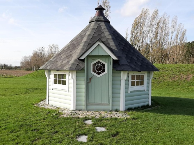 4 Bedrooms Cottage