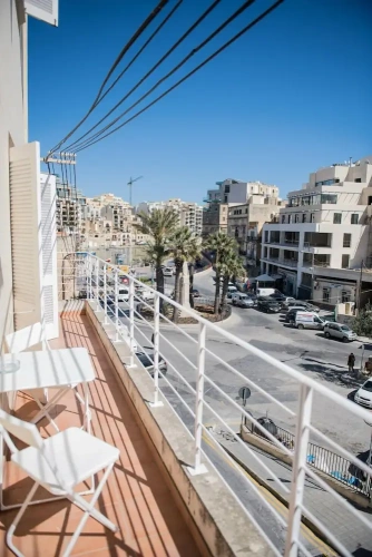 3 Bedrooms Apartment with balcony
