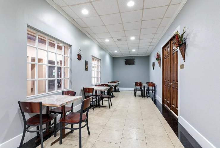 Econo Lodge photo 18
