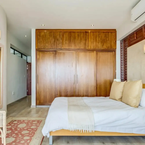 Private Holiday Apartment w Pool and Views Bali E