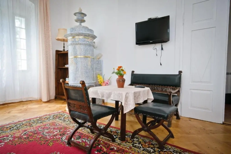 Standard Quadruple room with garden view