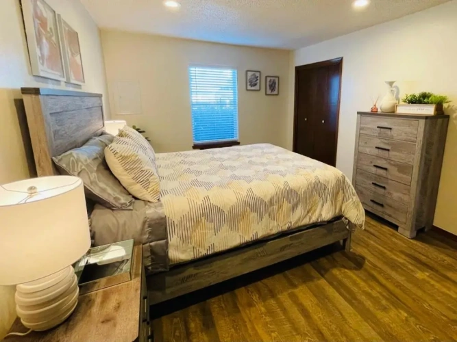 2 Bedrooms Apartment