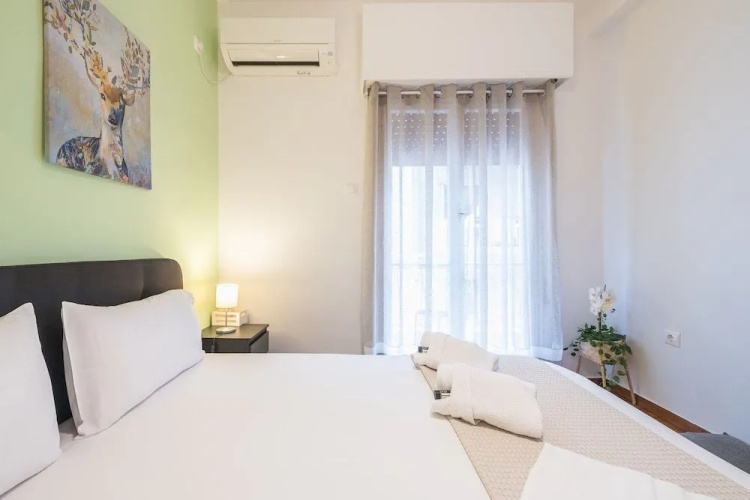 Erythros Boutique Suite By Cloudkeys