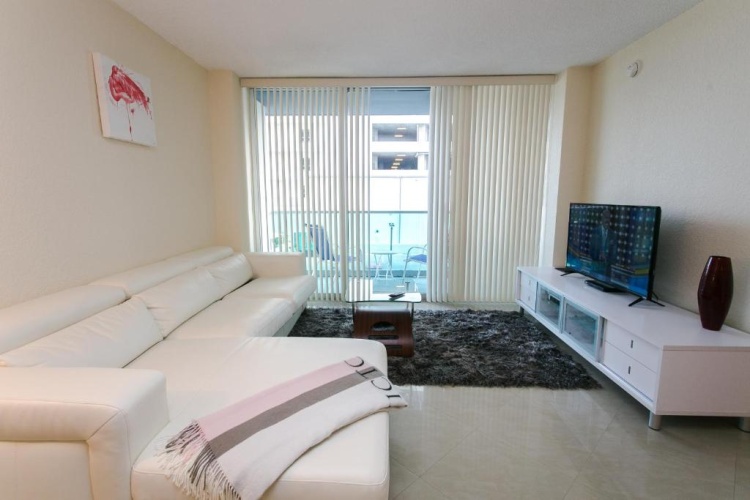 1 Bedroom Apartment with ocean view