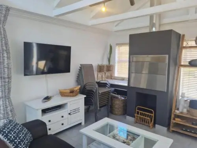 Point Village Accommodation - Wallace 9