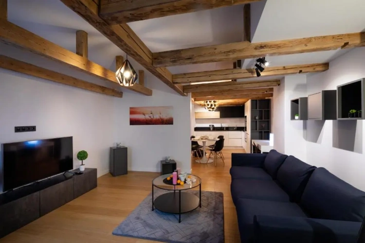2 Bedrooms Apartment