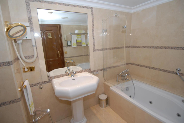 Hotel Maria Luisa photo 11