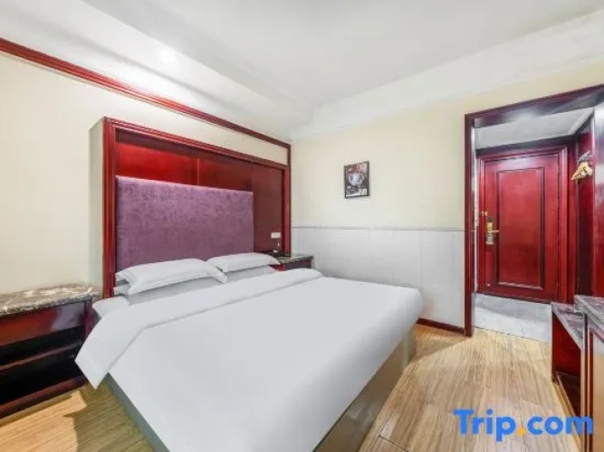 Premier Double room with city view
