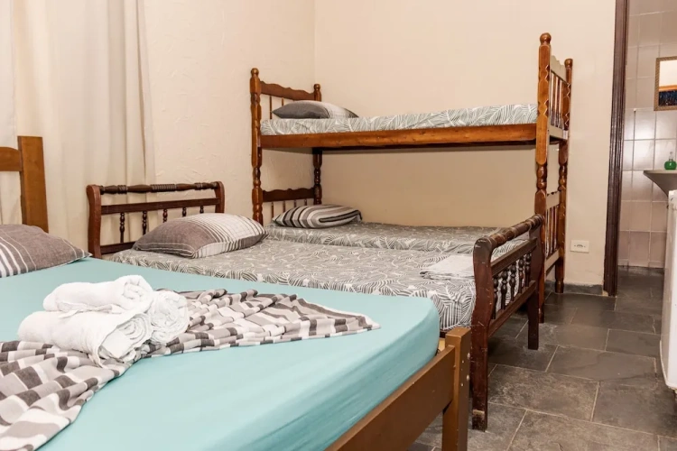 Quintuple Family Suite
