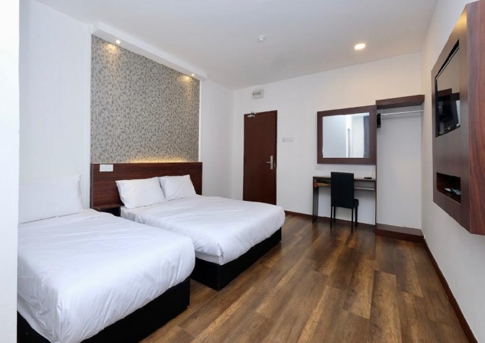 Standard Triple room
