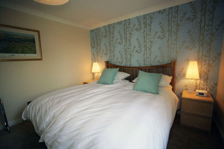 No12 Bed and Breakfast