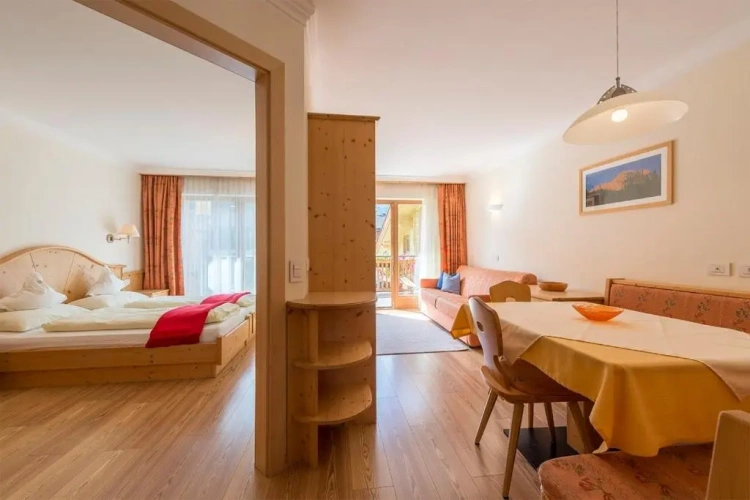 2 Bedrooms Apartment