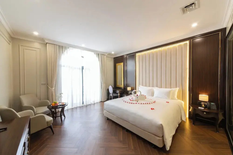 Adamo Hotel Hung Yen