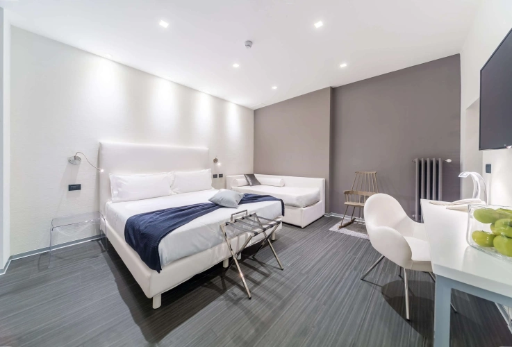 Standard Triple room