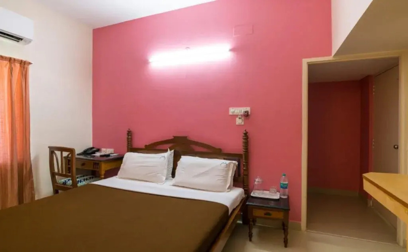 FabHotel Crescent Inn