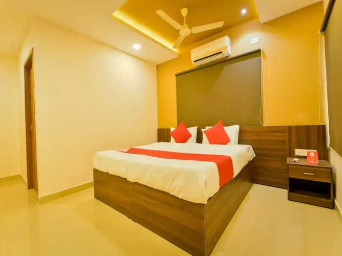 OYO Home 82829 Modern Studio