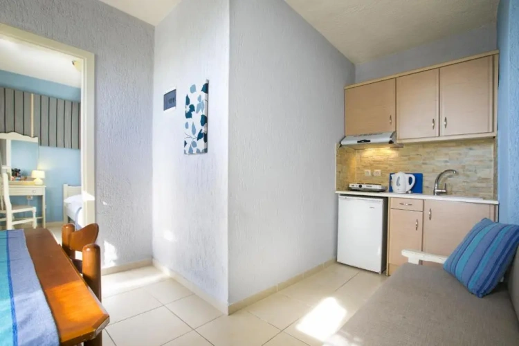 1 Bedroom Double Apartment with sea view