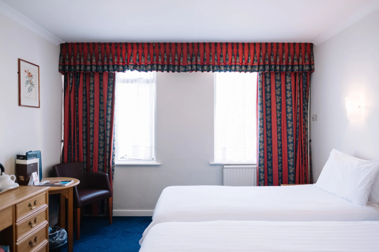 Apollo Hotel