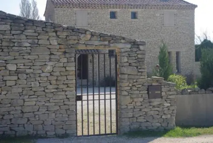 Mas en Luberon