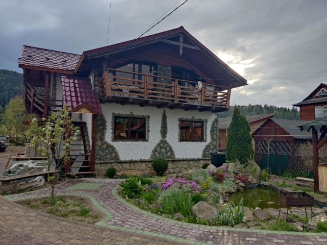 3 Bedrooms Apartment