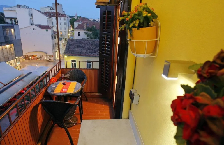 Apartments Marmont