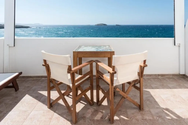 Studio with balcony and with sea view