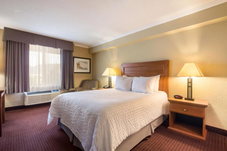 Best Western Plus Nor' Wester Hotel & Conference Centre