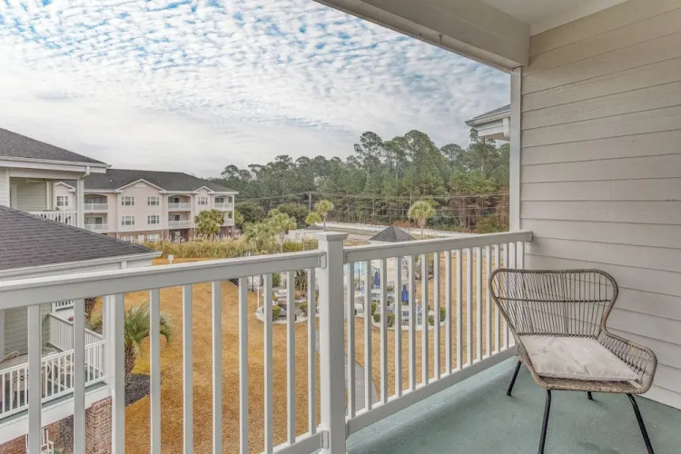 2 Mi to Ocean: Myrtle Beach Condo w/ Balcony