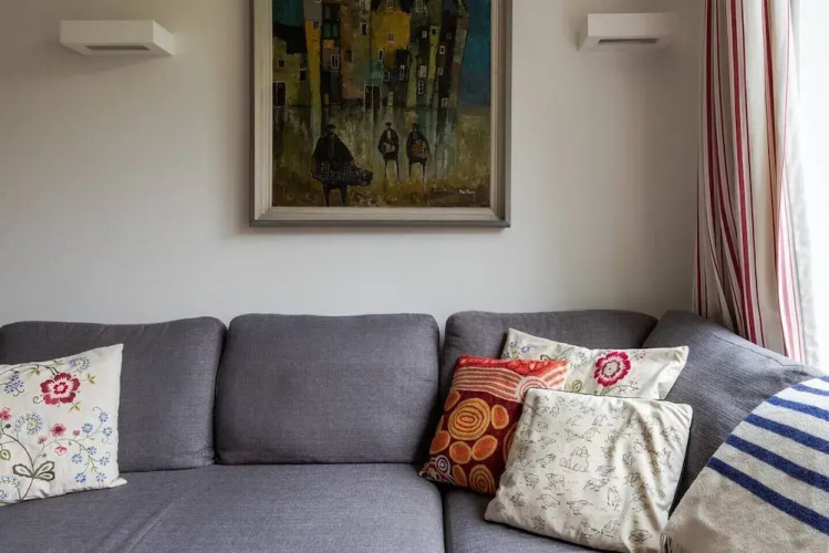 Cozy 1BR Flat in Kentish Town, Fits 2