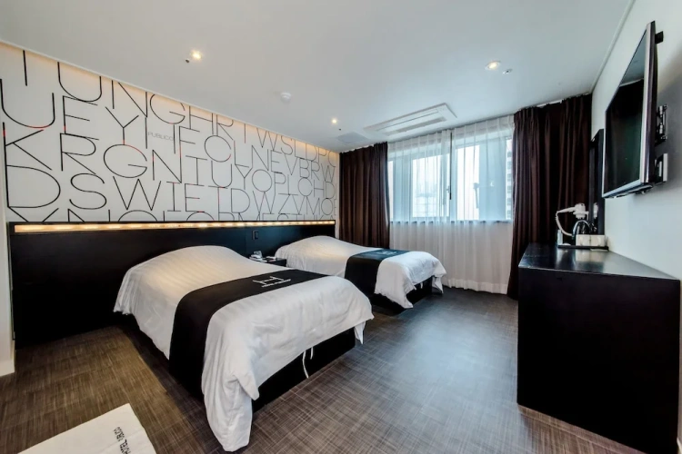 Standard Twin room