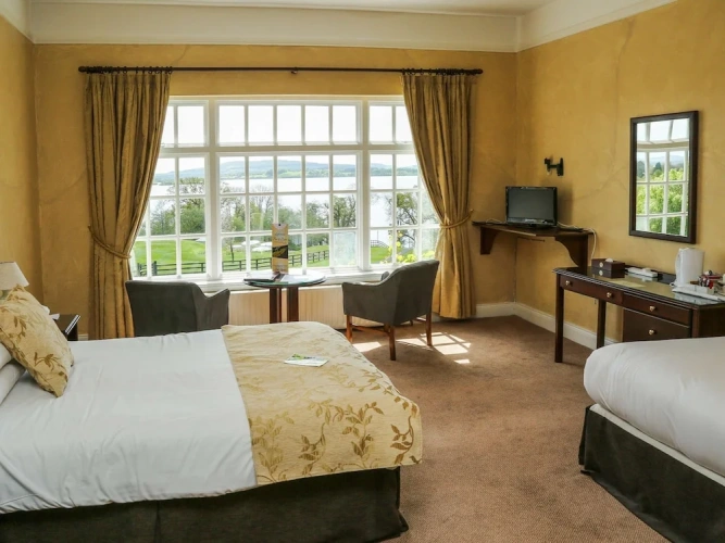 Classic Double room with lake view