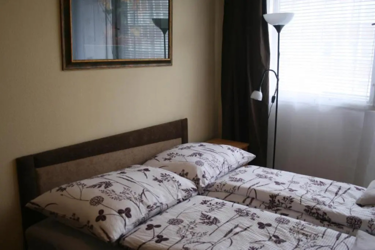 Margaret Bridge Studio Apartment