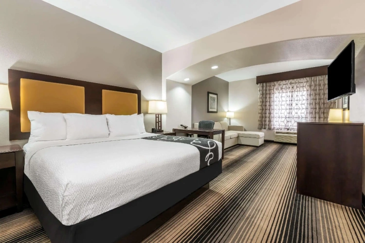 Deluxe Double Suite