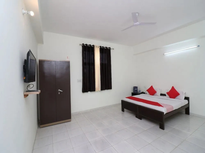 OYO 22648 Shalimar Inn