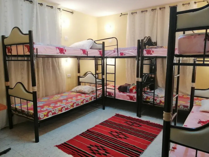BunkSurfing Hostel