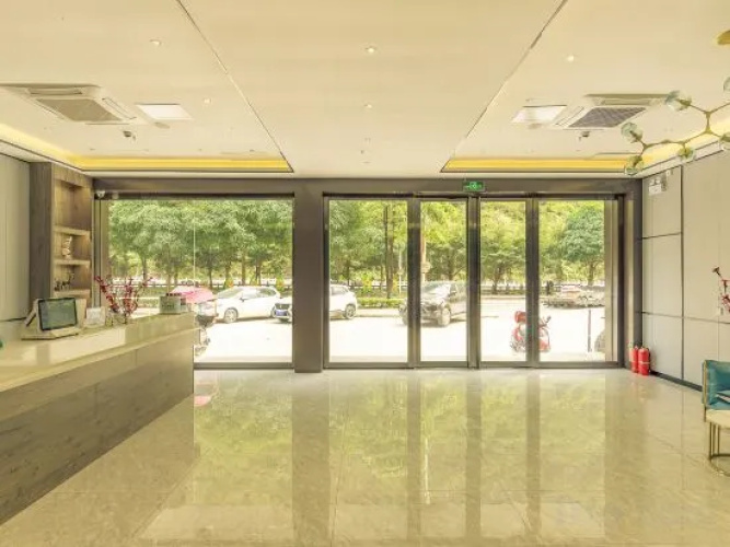 Lingyun Five Seasons Hotel