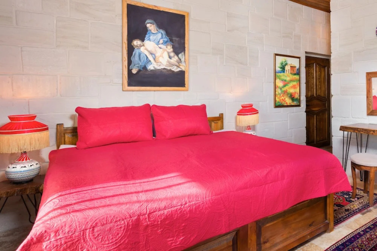 Megaron Cave Hotel