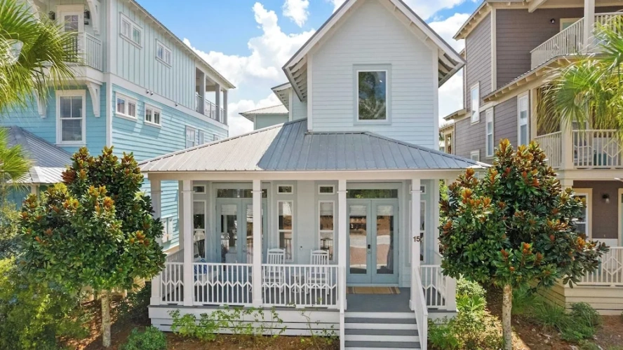 3 Bedrooms Cottage with balcony
