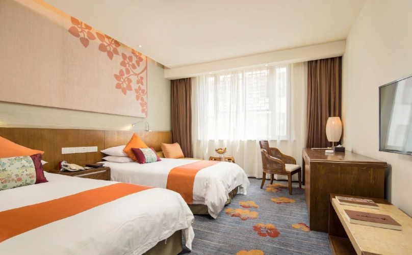 Julong Hotel