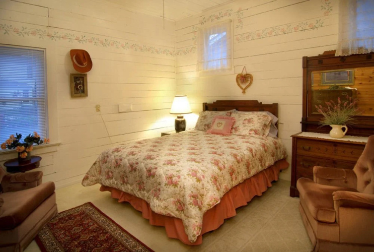 W.W. Smith Inn