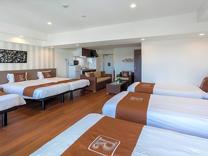 6 Bedrooms Bed in Dorm