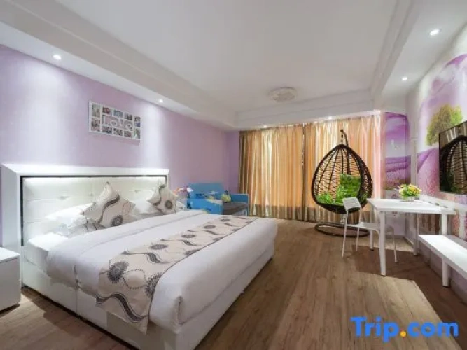 Standard Double room with city view