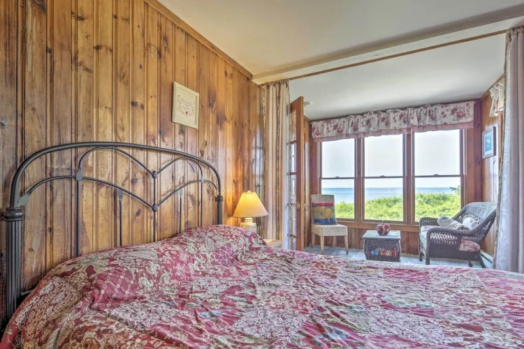 3 Bedrooms Cottage with balcony