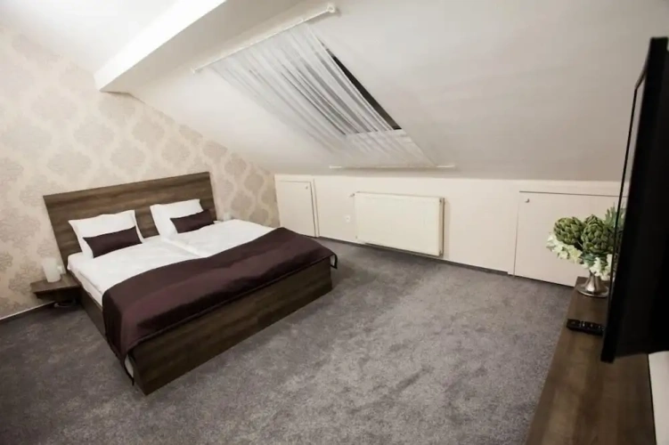 2 Bedrooms Standard Family room