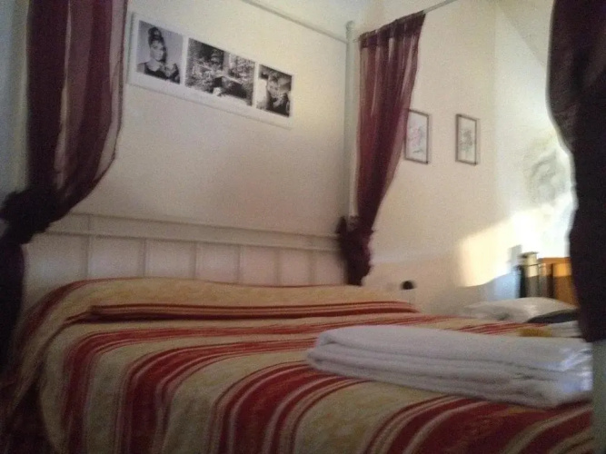 Les Maisons DItalie Bed  Breakfast