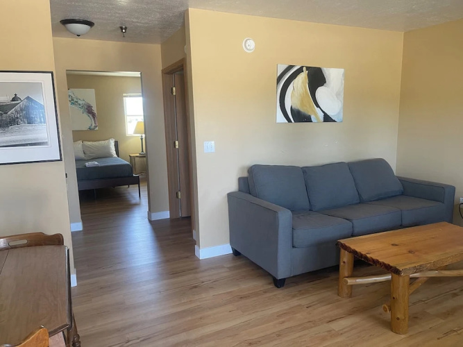 The Kingsley Suites