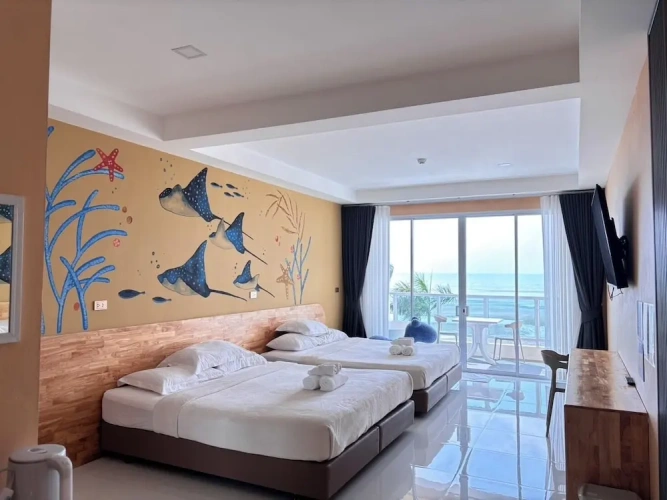 Standard Club room with sea view