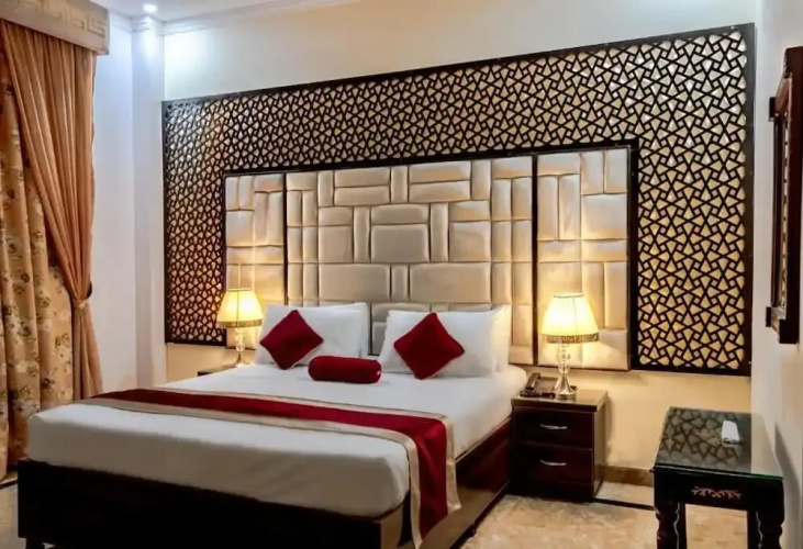 Rose Palace Hotel