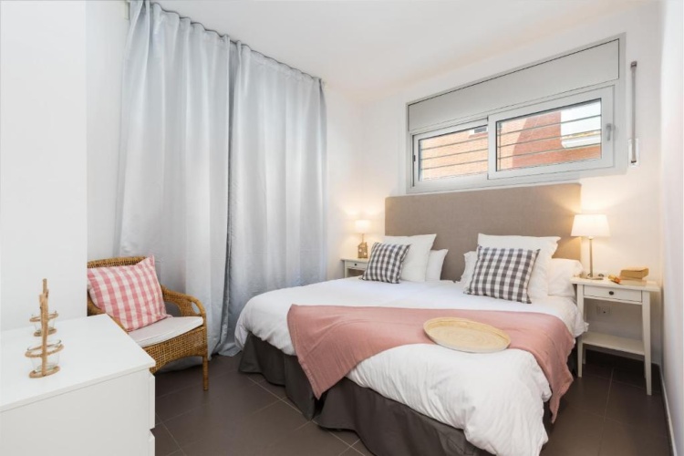 3 Bedrooms Apartment