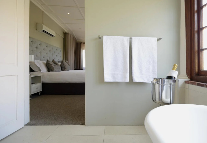 The Saint James on Venice Luxury Guest House